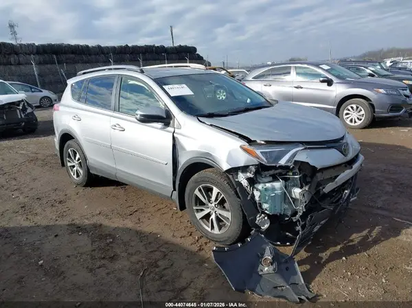JTMRFREVXJJ190576 2018 TOYOTA RAV 4 - Image 1