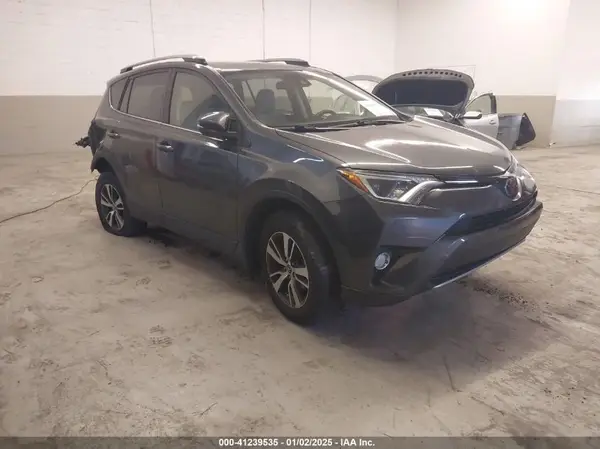 JTMRFREVXJJ205657 2018 TOYOTA RAV 4 - Image 1
