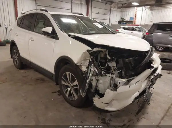 JTMRFREVXJJ208445 2018 TOYOTA RAV 4 - Image 1