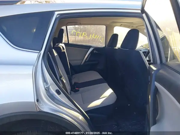 JTMRFREVXJJ245737 2018 TOYOTA RAV 4 - Image 8