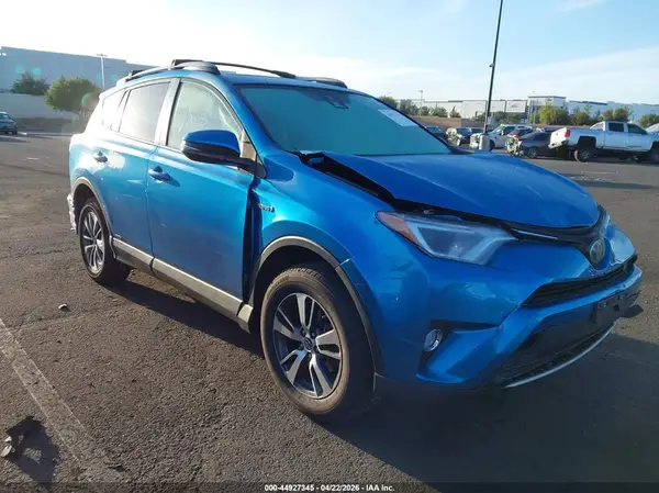 JTMRJREV0HD066677 2017 TOYOTA RAV 4 - Image 1