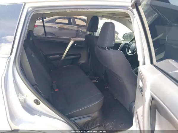 JTMRJREV0HD083530 2017 TOYOTA RAV 4 - Image 8