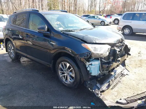 JTMRJREV0HD087562 2017 TOYOTA RAV 4 - Image 1
