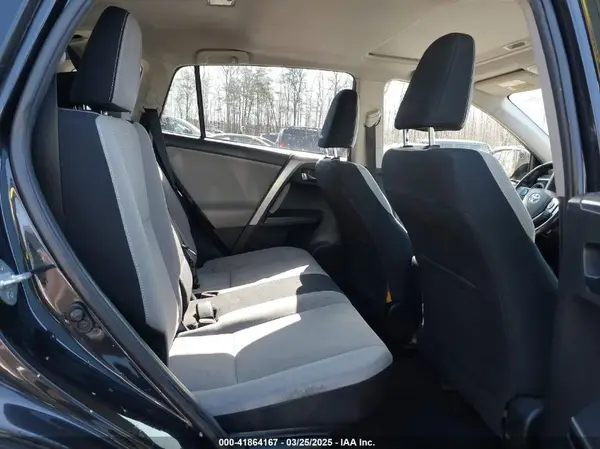 JTMRJREV0HD087562 2017 TOYOTA RAV 4 - Image 8