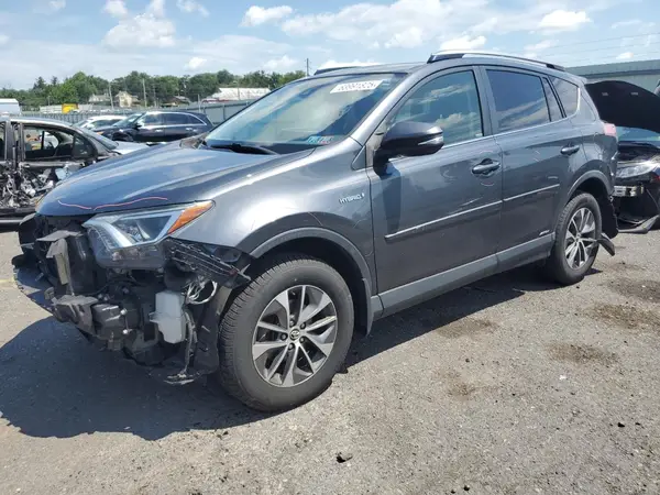 JTMRJREV0HD135206 2017 TOYOTA RAV 4 - Image 1