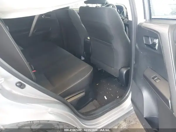 JTMRJREV0HD152412 2017 TOYOTA RAV 4 - Image 8