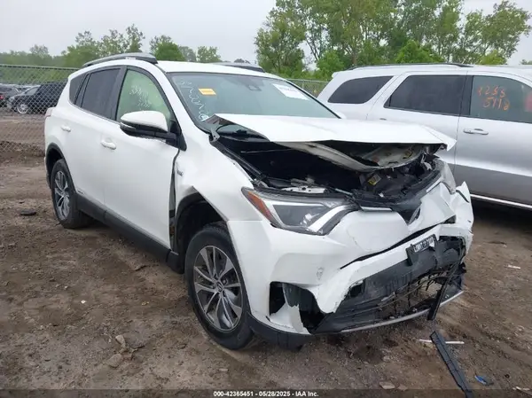 JTMRJREV0JD172522 2018 TOYOTA RAV 4 - Image 1