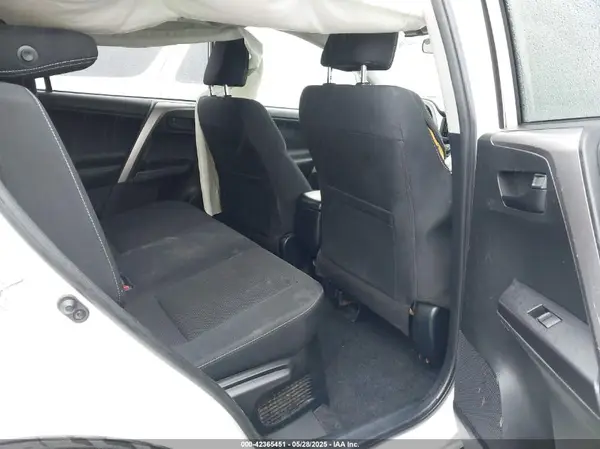 JTMRJREV0JD172522 2018 TOYOTA RAV 4 - Image 8