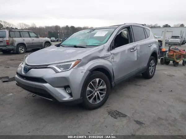 JTMRJREV0JD228989 2018 TOYOTA RAV 4 - Image 2