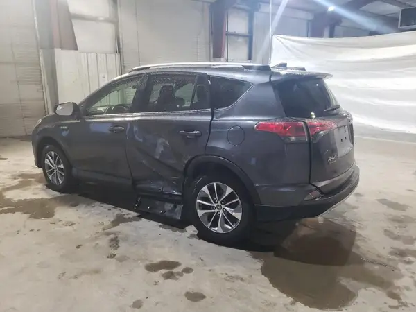 JTMRJREV1HD073721 2017 TOYOTA RAV 4 - Image 2