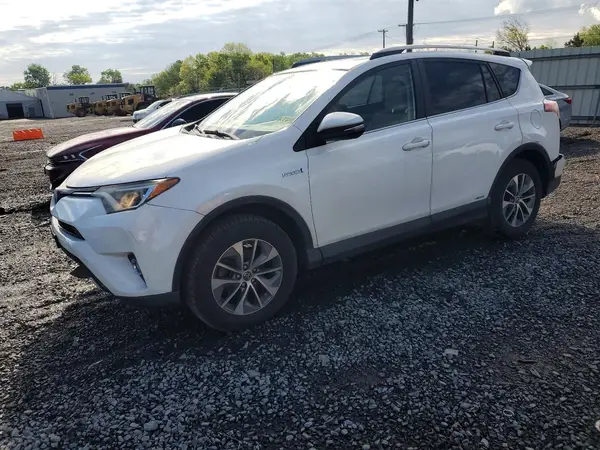 JTMRJREV1HD089398 2017 TOYOTA RAV 4 - Image 1