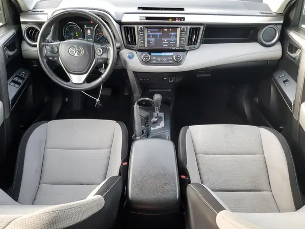 JTMRJREV1HD092771 2017 TOYOTA RAV 4 - Image 8