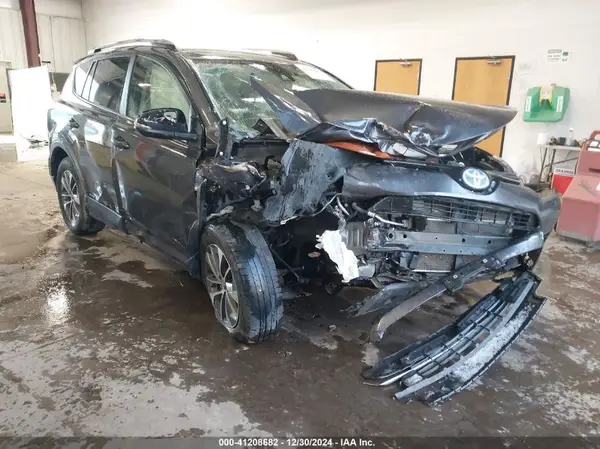 JTMRJREV1HD100089 2017 TOYOTA RAV 4 - Image 1