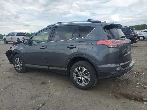JTMRJREV1HD139250 2017 TOYOTA RAV 4 - Image 2