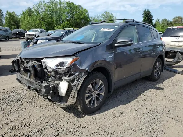 JTMRJREV1HD139331 2017 TOYOTA RAV 4 - Image 1