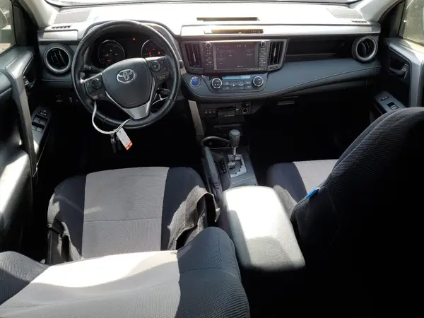 JTMRJREV1HD139331 2017 TOYOTA RAV 4 - Image 8
