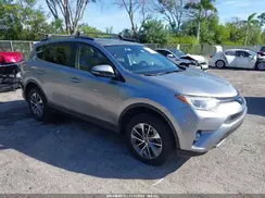 JTMRJREV1JD155258 2018 TOYOTA RAV 4