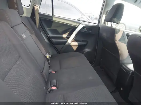 JTMRJREV1JD156782 2018 TOYOTA RAV 4 - Image 8