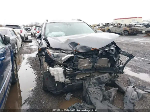 JTMRJREV1JD168172 2018 TOYOTA RAV 4 - Image 1