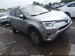 JTMRJREV1JD170181 2018 TOYOTA RAV 4