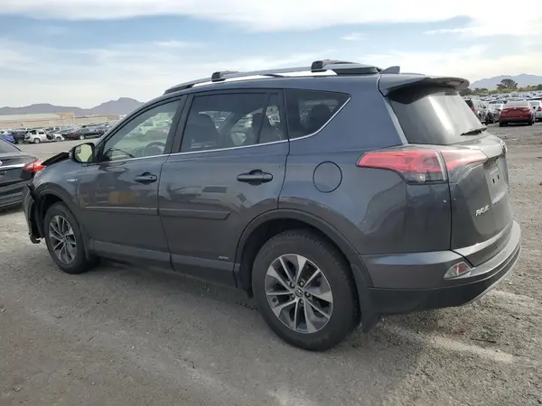 JTMRJREV1JD180662 2018 TOYOTA RAV 4 - Image 2