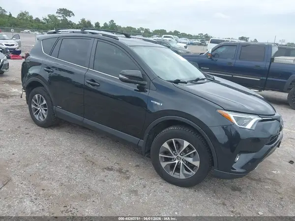 JTMRJREV1JD191371 2018 TOYOTA RAV 4 - Image 1