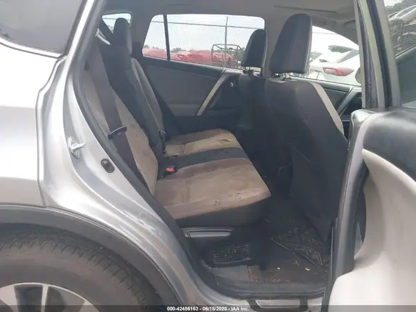 JTMRJREV1JD193220 2018 TOYOTA RAV 4 - Image 8