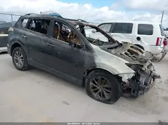 JTMRJREV1JD194416 2018 TOYOTA RAV 4