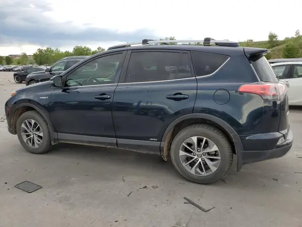 JTMRJREV1JD198059 2018 TOYOTA RAV 4 - Image 2