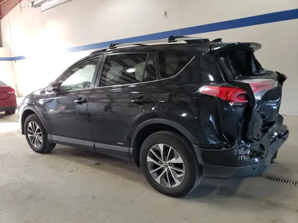 JTMRJREV2HD071900 2017 TOYOTA RAV 4 - Image 2