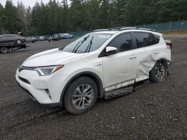 JTMRJREV2HD087983 2017 TOYOTA RAV 4 - Image 1
