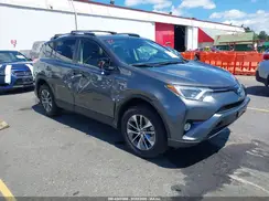 JTMRJREV2HD114731 2017 TOYOTA RAV 4