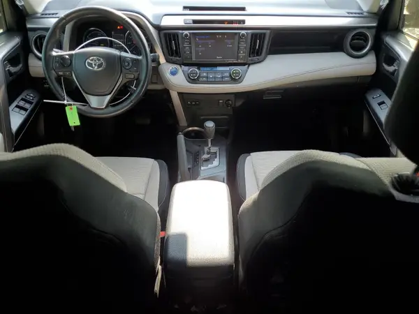 JTMRJREV2HD120965 2017 TOYOTA RAV 4 - Image 8