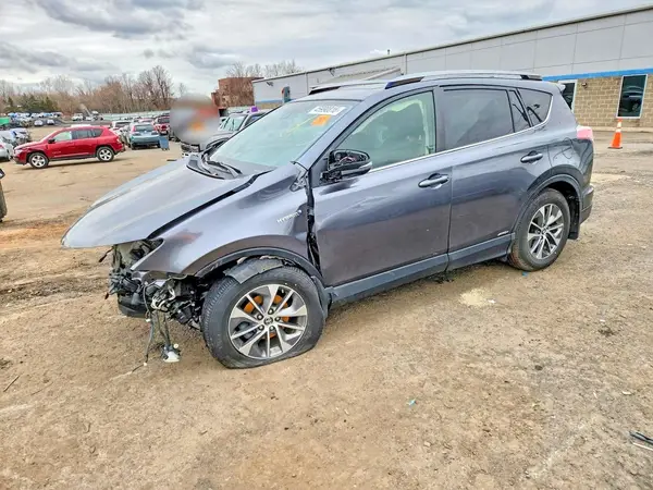 JTMRJREV2HD139967 2017 TOYOTA RAV 4 - Image 1