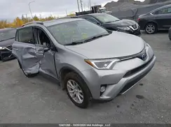 JTMRJREV2JD165765 2018 TOYOTA RAV 4