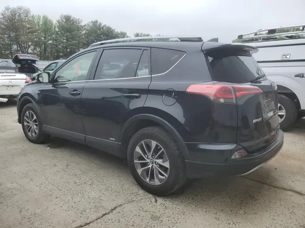 JTMRJREV2JD166818 2018 TOYOTA RAV 4 - Image 2