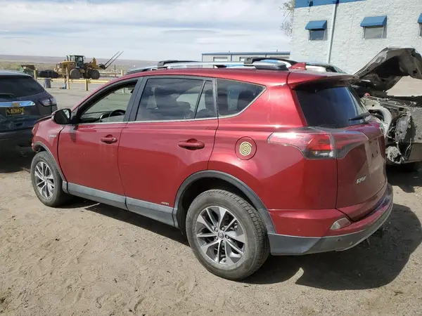 JTMRJREV2JD173185 2018 TOYOTA RAV 4 - Image 2