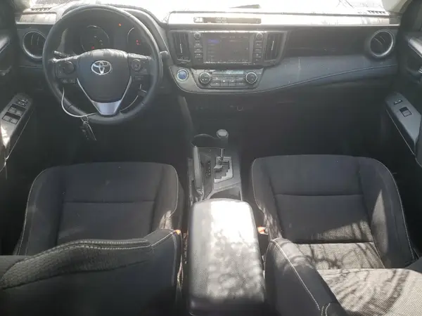JTMRJREV2JD183425 2018 TOYOTA RAV 4 - Image 8