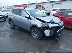 JTMRJREV2JD236897 2018 TOYOTA RAV 4