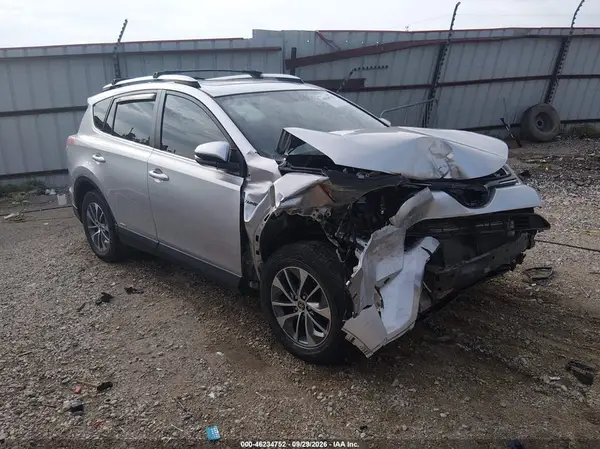 JTMRJREV3GD042095 2016 TOYOTA RAV 4 - Image 1