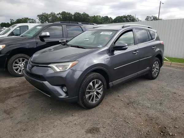 JTMRJREV3HD075566 2017 TOYOTA RAV 4 - Image 1