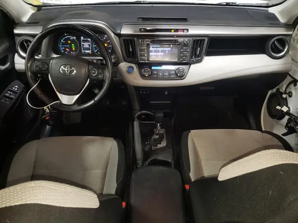 JTMRJREV3HD098703 2017 TOYOTA RAV 4 - Image 8