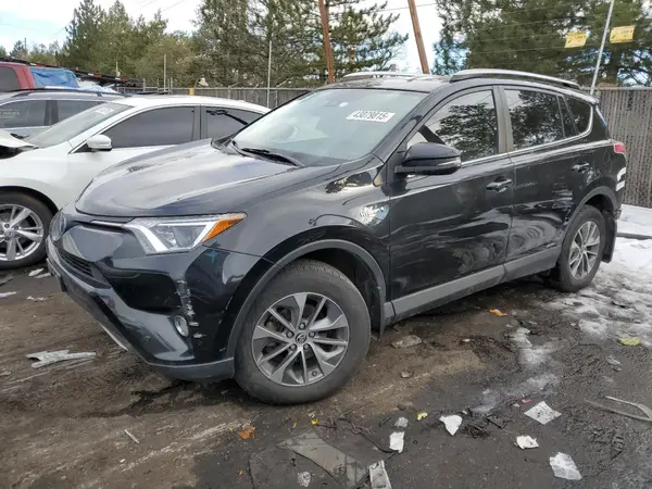 JTMRJREV3HD110896 2017 TOYOTA RAV 4 - Image 1