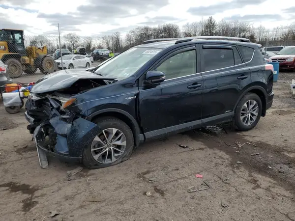 JTMRJREV3JD174684 2018 TOYOTA RAV 4 - Image 1