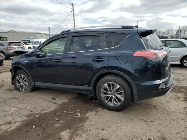 JTMRJREV3JD174684 2018 TOYOTA RAV 4 - Image 2