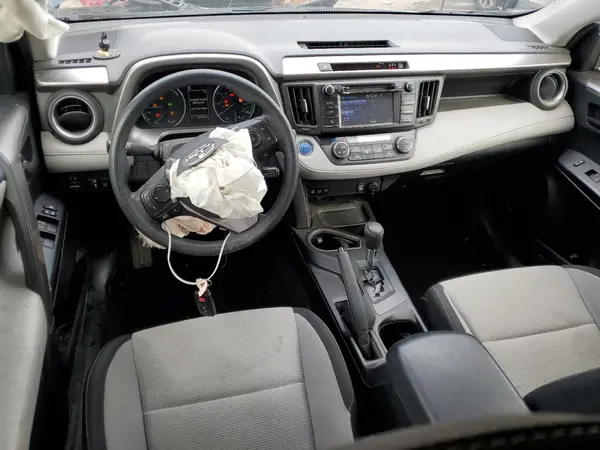 JTMRJREV3JD174684 2018 TOYOTA RAV 4 - Image 8