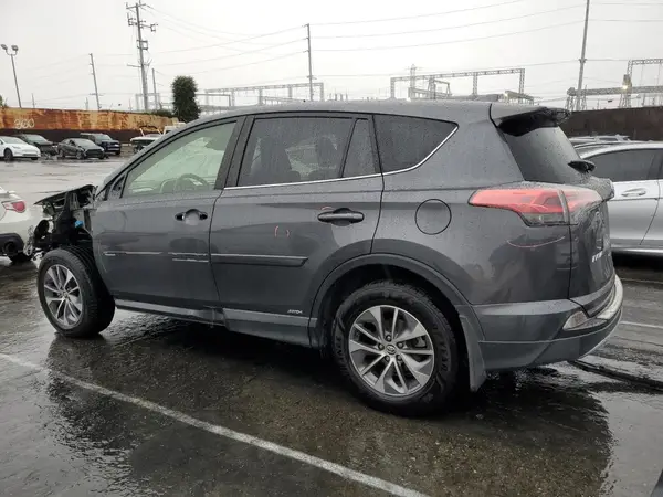 JTMRJREV3JD202886 2018 TOYOTA RAV 4 - Image 2