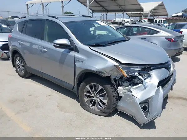 JTMRJREV3JD225133 2018 TOYOTA RAV 4 - Image 1