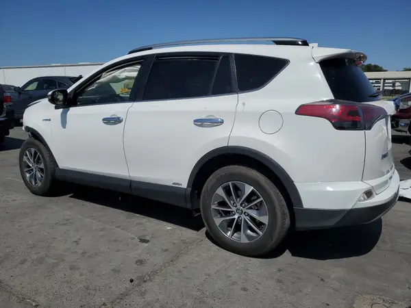 JTMRJREV3JD234575 2018 TOYOTA RAV 4 - Image 2