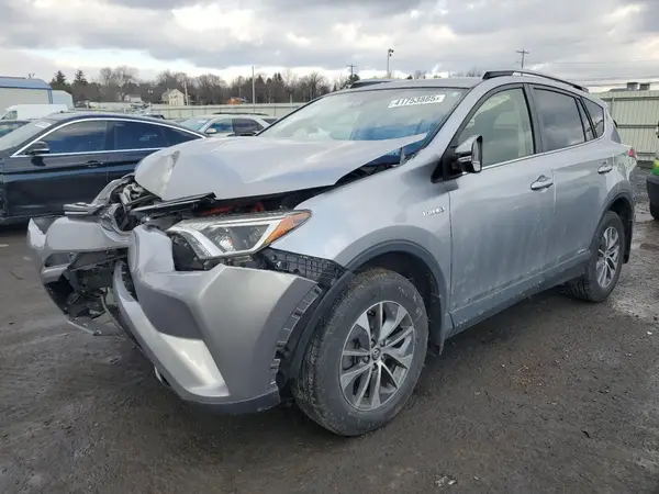 JTMRJREV3JD238710 2018 TOYOTA RAV 4 - Image 1
